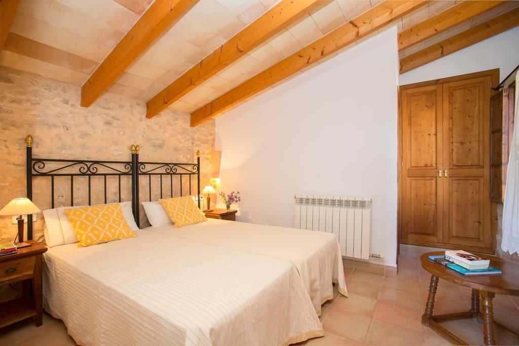 Agroturismo Es Pla De Llodra Villa Manacor  Room photo