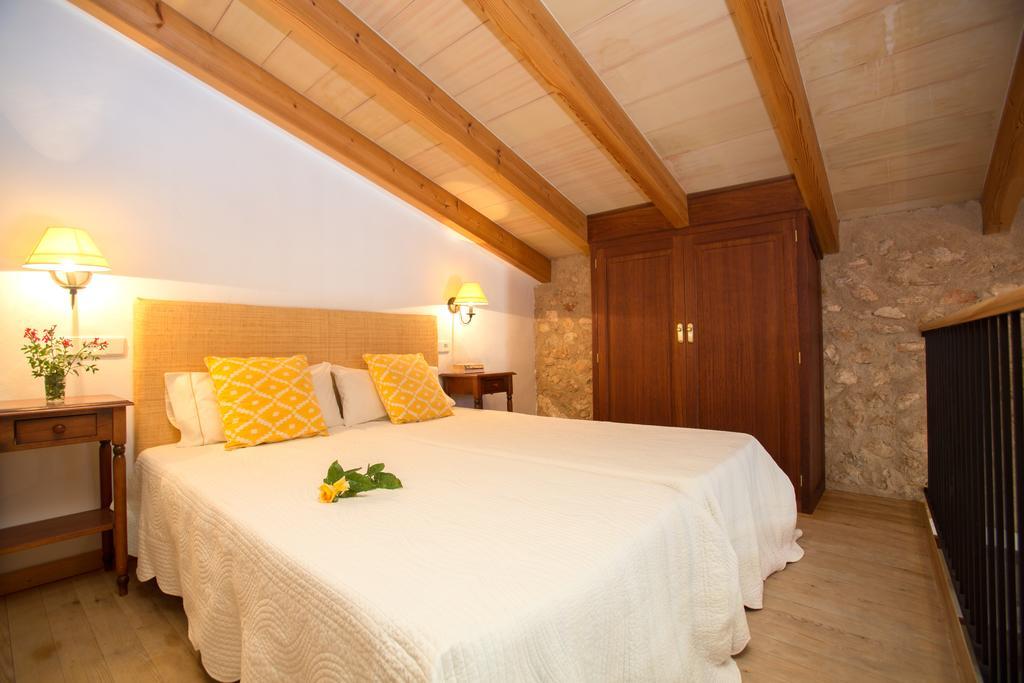 Agroturismo Es Pla De Llodra Villa Manacor  Room photo