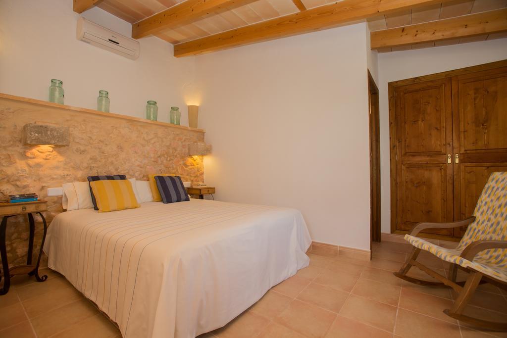 Agroturismo Es Pla De Llodra Villa Manacor  Room photo