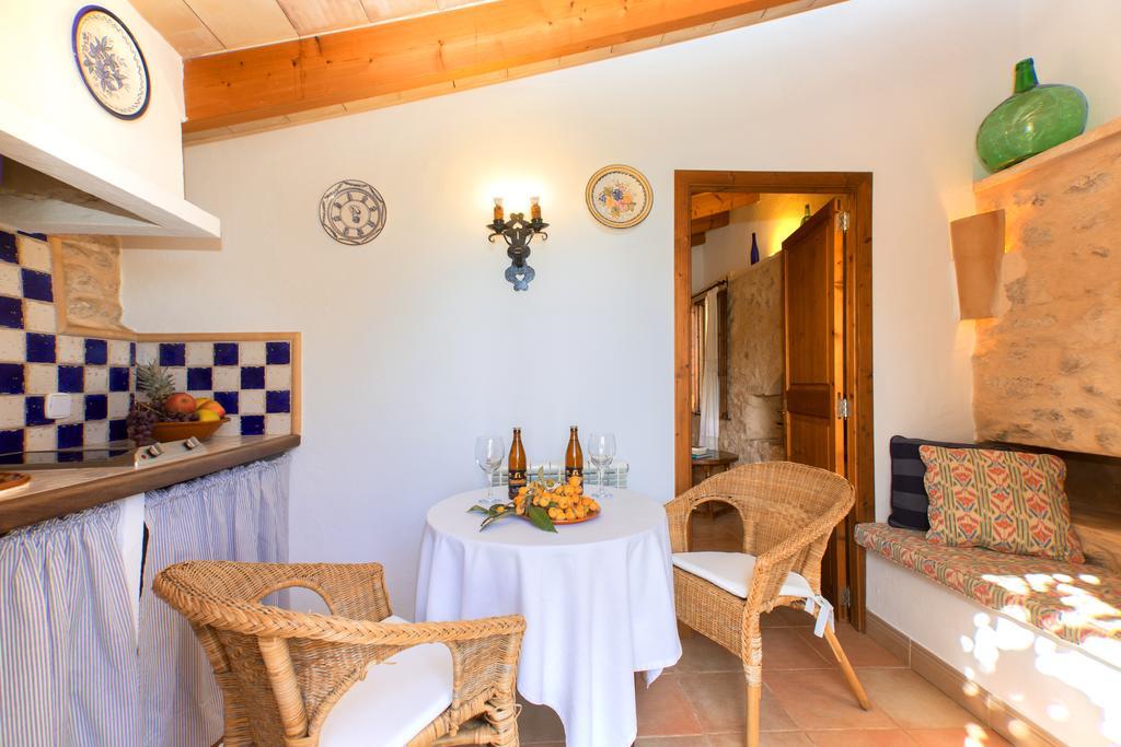 Agroturismo Es Pla De Llodra Villa Manacor  Room photo