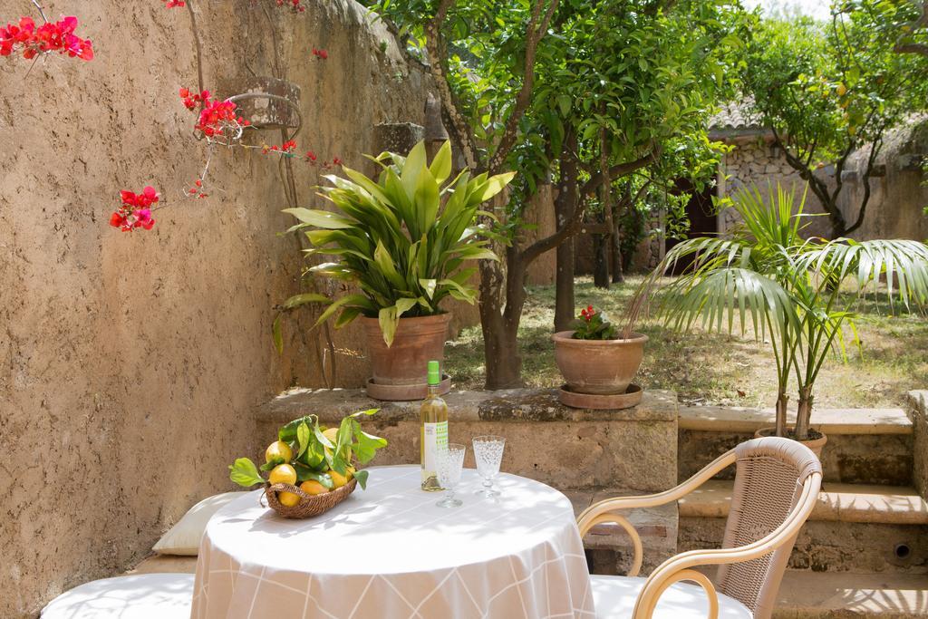 Agroturismo Es Pla De Llodra Manacor  Exterior photo